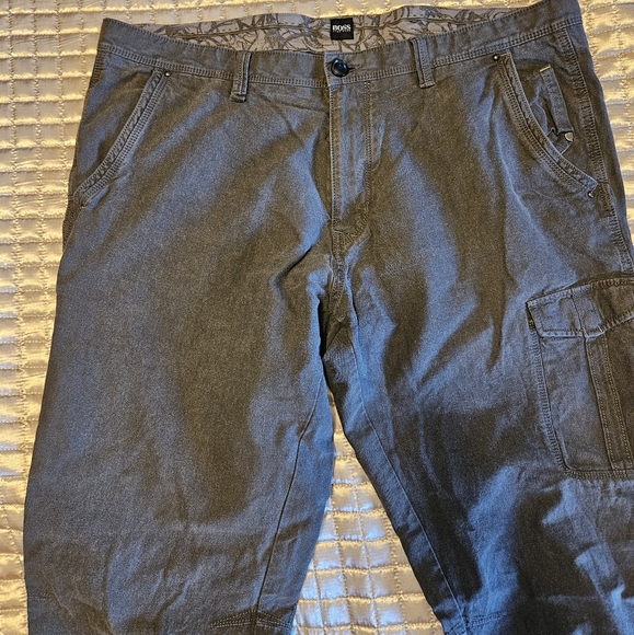 HUGO BOSS regular fit. Size40 - Picture 3 of 8